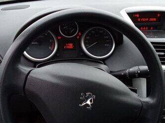 2011-peugeot-207-1429342-45842304