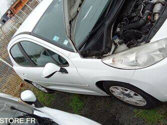 2011-peugeot-207-1429342-45842308
