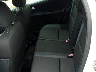 2011-peugeot-207-1429342-45842309