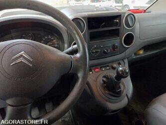 2011-citroen-berlingo-1429369-45842623