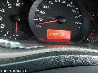 2014-renault-master-1429375-45842676