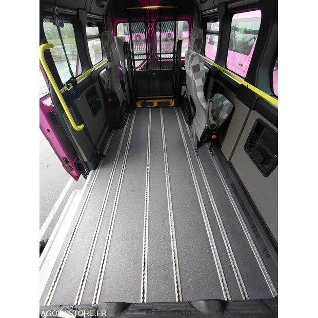 2014 رينو Master-45842683