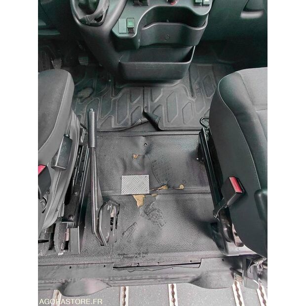 2014 رينو Master-45842685