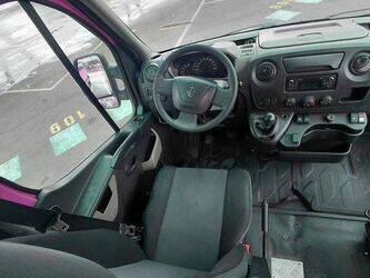 2014-renault-master-1429375-45842686