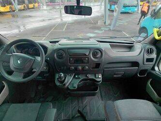 2014-renault-master-1429375-45842689