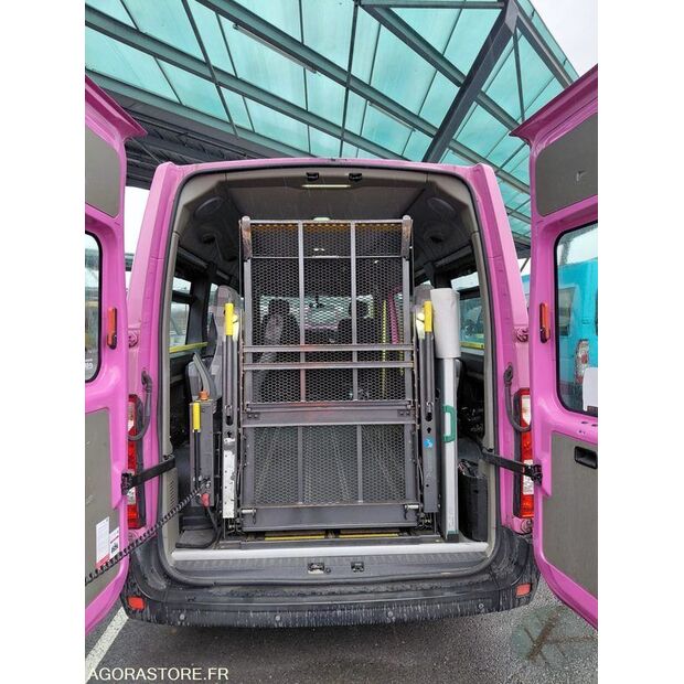 2014 رينو Master-45842692