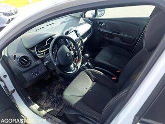 2014-renault-clio-1429377-45842703