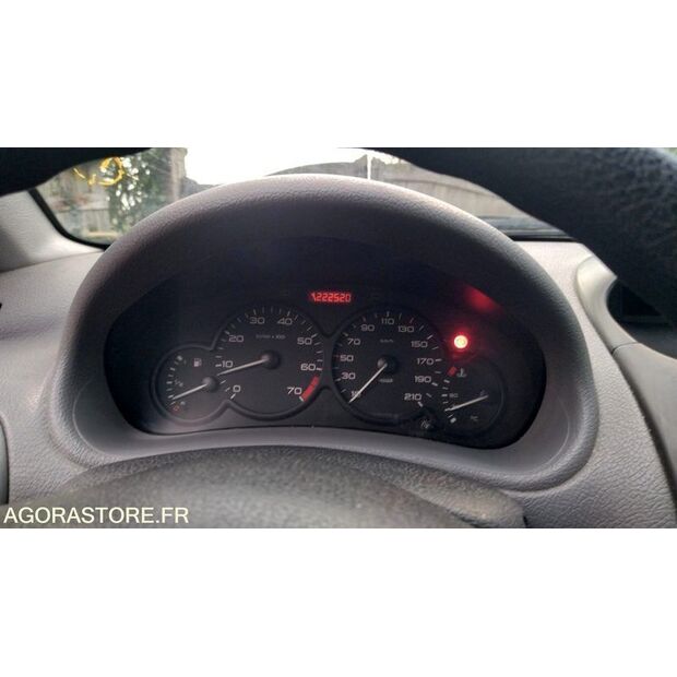 1998 Peugeot 206-45842821