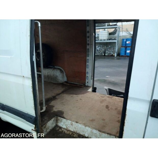 2010 Renault Master-45842832