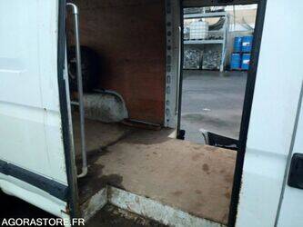 2010-renault-master-1429387-45842832