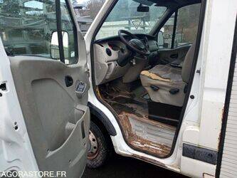 2010-renault-master-1429387-45842836