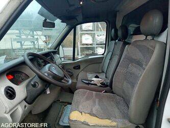 2010-renault-master-1429387-45842837