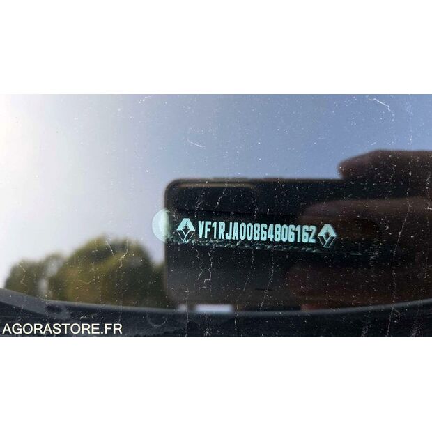 2020 Renault Clio-45842874