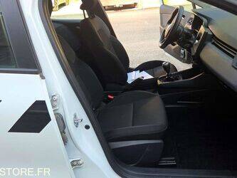 2020-renault-clio-1429390-45842876