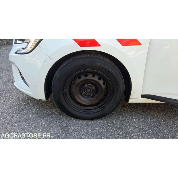 2020 Renault Clio-45842891