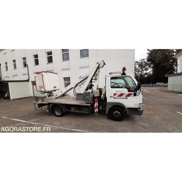 2002 NISSAN Cabstar-45842957