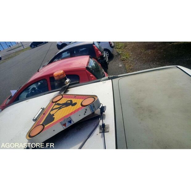 2000 Renault Kangoo-45842963