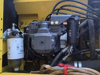 2023-crawler-excavator-pc200-45843314