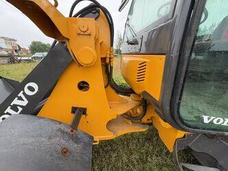 2024-volvo-l20f-45843331