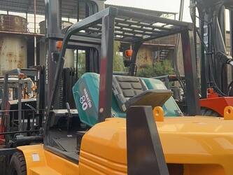 2020-komatsu-7-ton-45843335