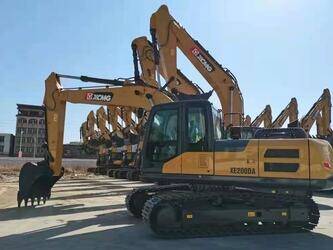 صورة ل حفارات مجنزرة 2025 اكس سي ام جي XE200DA