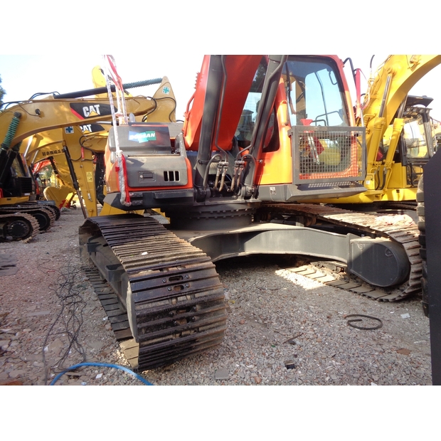 2023 Doosan DX300-45843402