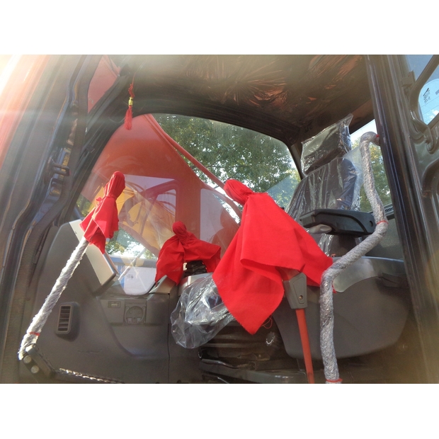 2023 Doosan DX300-45843405