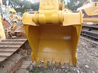 2023-komatsu-pc220-8us-45843474
