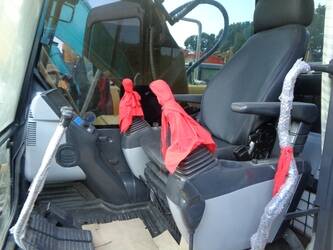 2023-komatsu-pc220-8us-45843475