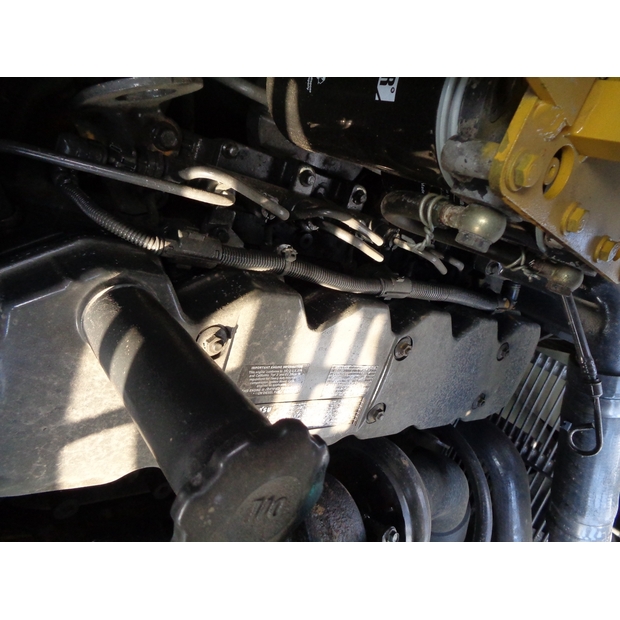 2023 كوماتسو PC220-8US-45843476