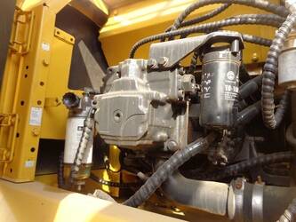 2023-komatsu-pc220-8us-45843478