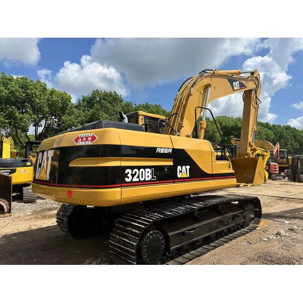 2017 Caterpillar 320B-45843485