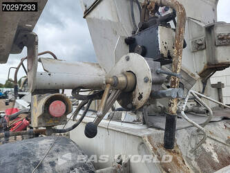 2015-schwing-stetter-71-320-ac2-45843865