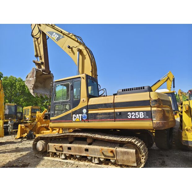 2019 Caterpillar 325B-45844837