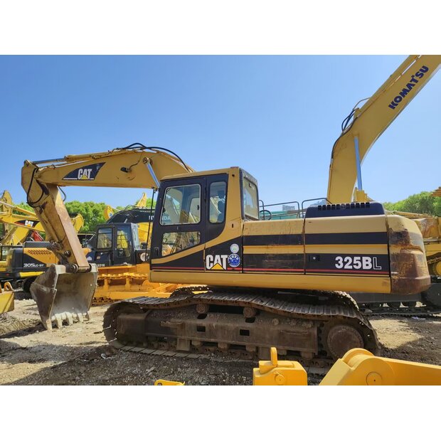 2019 Caterpillar 325B-45844838
