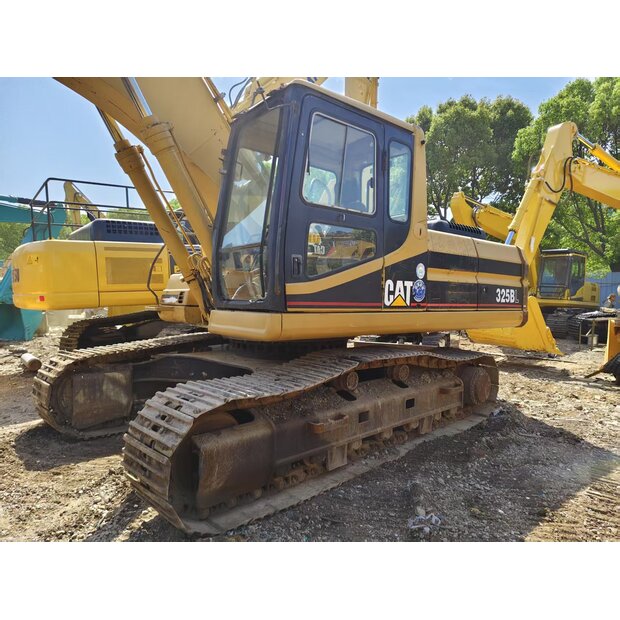 2019 Caterpillar 325B-45844841