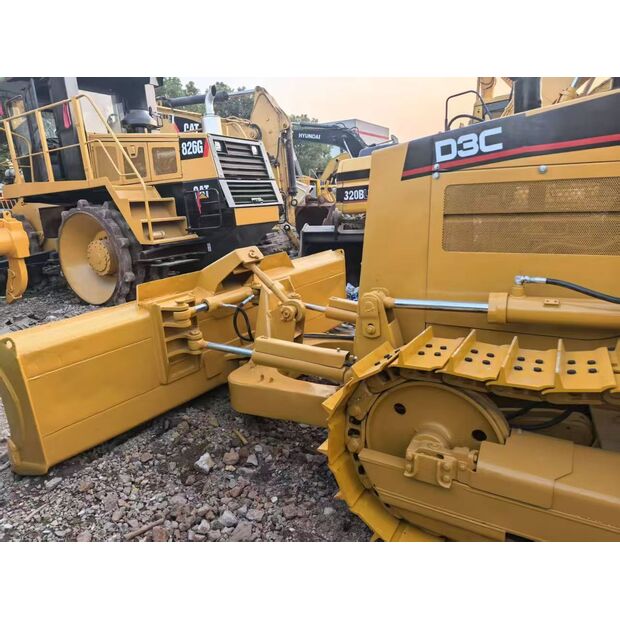 2015 Caterpillar D3C-45845189