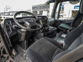 2016-mercedes-benz-arocs-3743-k-1429602-45846215