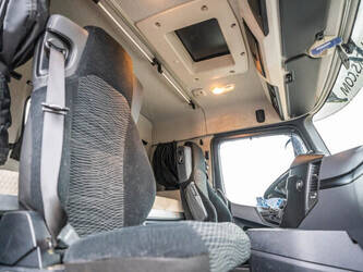 2016-mercedes-benz-arocs-3743-k-1429602-45846218