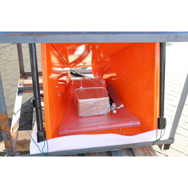 2025 Agri Implement W.FC/100-45846560