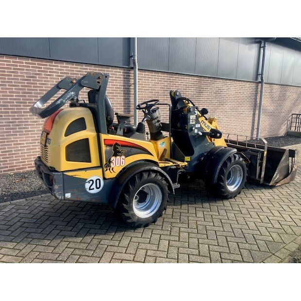 2016 MUSTANG-45851804