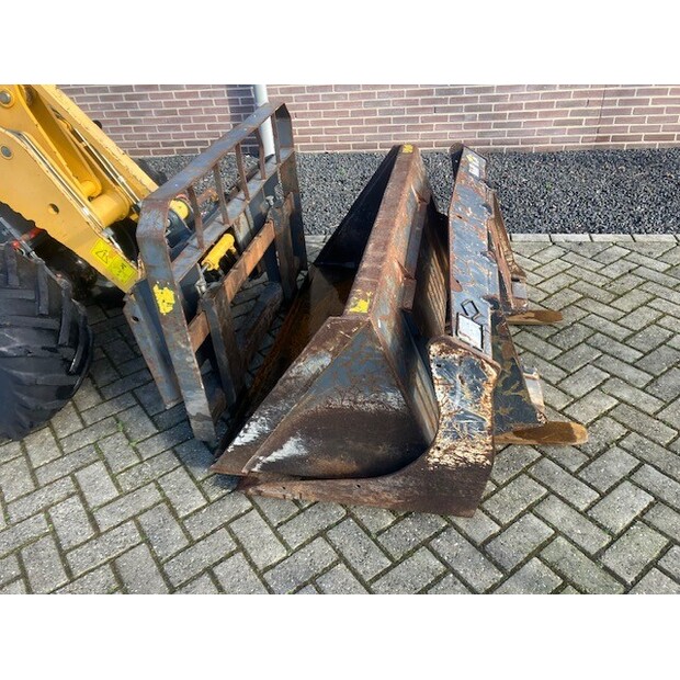 2016 MUSTANG-45851808