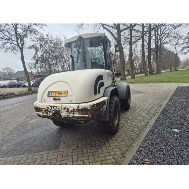 2007 تيريكس-45851834