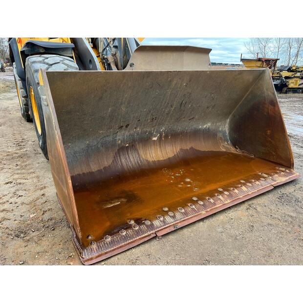 2020 فولفو L150H-45854562