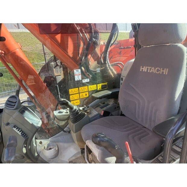 2014 Hitachi ZX225USRLC-5B-45854680