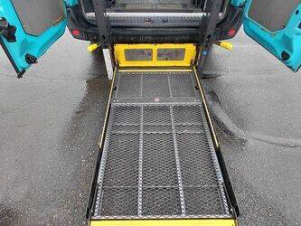 2013-renault-master-1429318-45861281