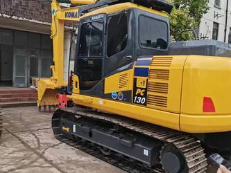 صورة ل حفارات مجنزرة 2021 كراولر اكزافيتور PC130-7