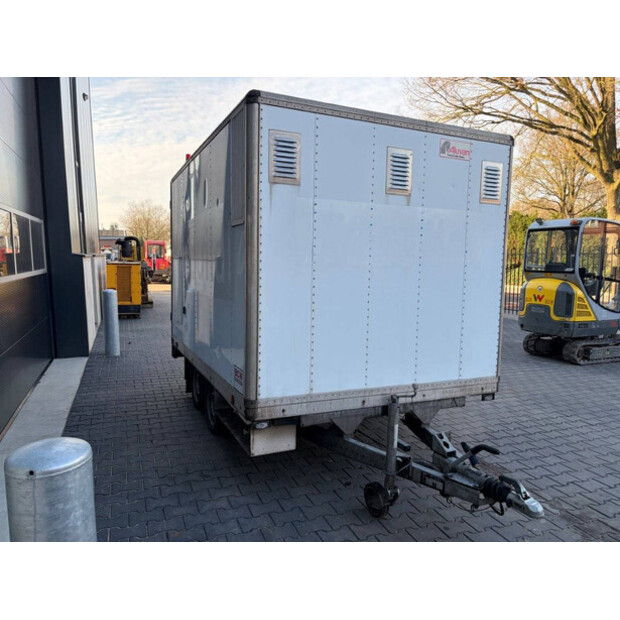 2016 BCW D22-45861985