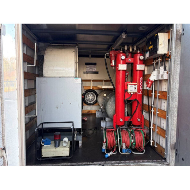 2016 BCW D22-45861988