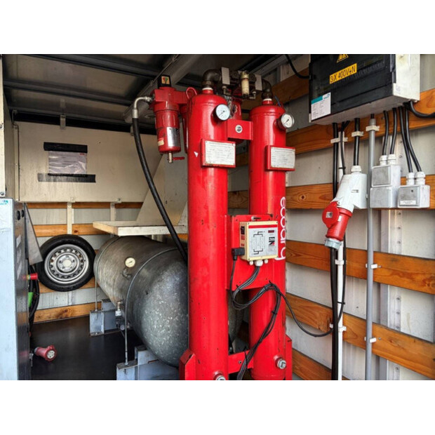 2016 BCW D22-45861989